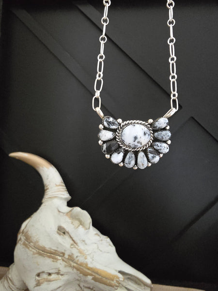 THE MARIE WHITE BUFFALO CLUSTER PENDANT NECKLACE