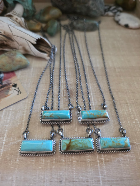 THE DIXON LITTLE TURQUOISE BAR NECKLACE