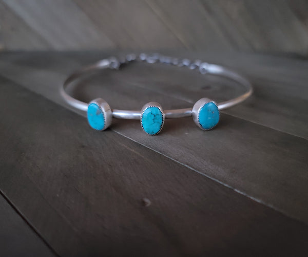 THREE STONE CHOKER
