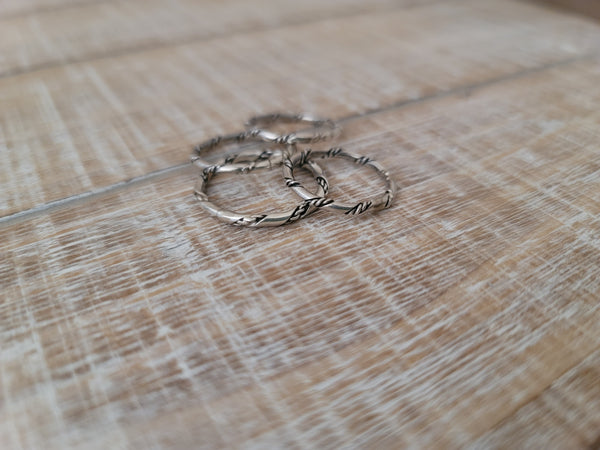 VERNA TAHE STERLING SILVER TWISTED WIRE BAND