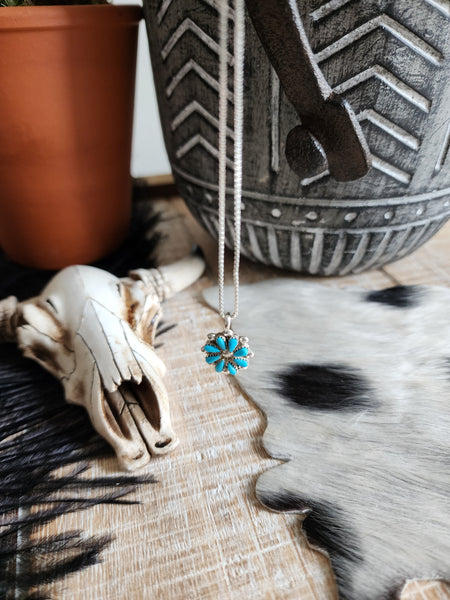 THE PETITE ZUNI CLUSTER NECKLACE