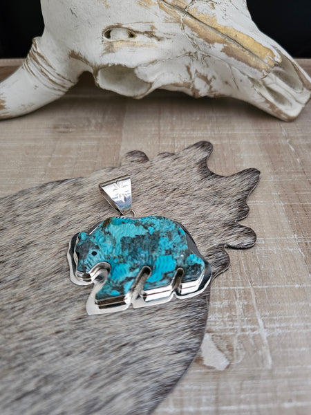 ARONZO CHARLEY CARVED TURQUOISE BEAR PENDANT