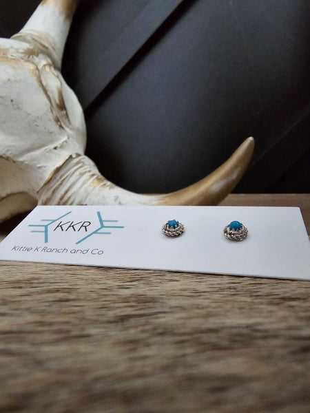 LITTLE TWISTED WIRE AND TURQUOISE STUD
