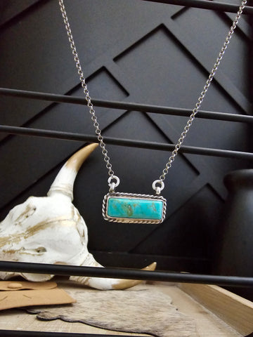 THE LITTLE TURQUOISE BAR NECKLACE