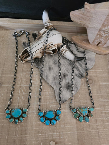 GERALDINE JAMES KINGMAN TURQUOISE CLUSTER NECKLACE