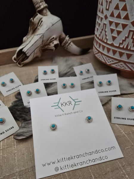 ESTHER WHITE TINY TWISTED WIRE TURQUOISE STUDS