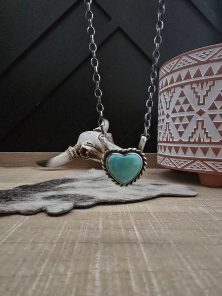 DONOVAN SKEETS KINGMAN TURQUOISE SMALL HEART NECKLACE