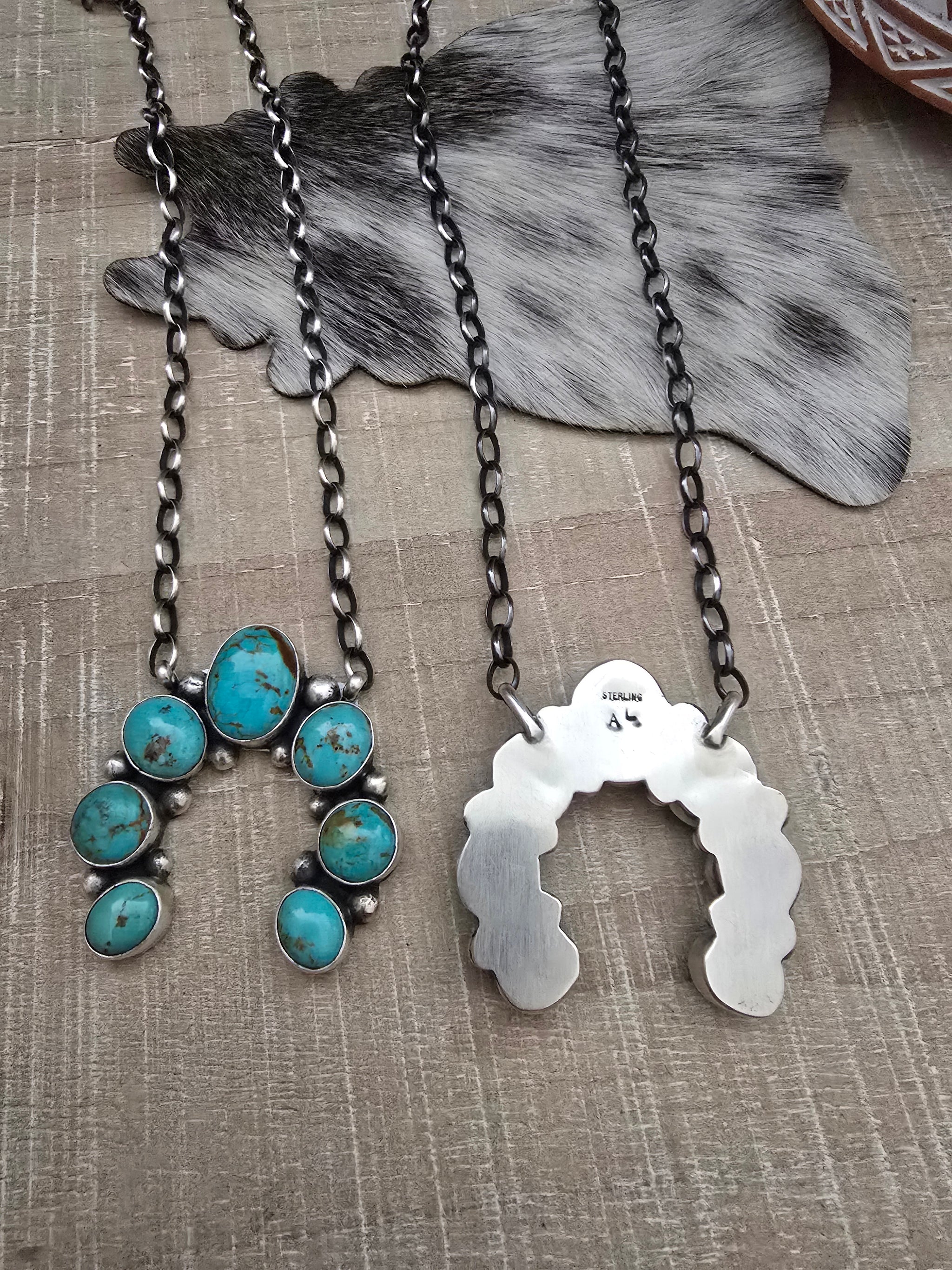 AUGUSTINE LARGO KINGMAN TURQUOISE NAJA NECKLACE – Kittie K AUGUSTINE LARGO KINGMAN TURQUOISE NAJA NECKLACE – Kittie K