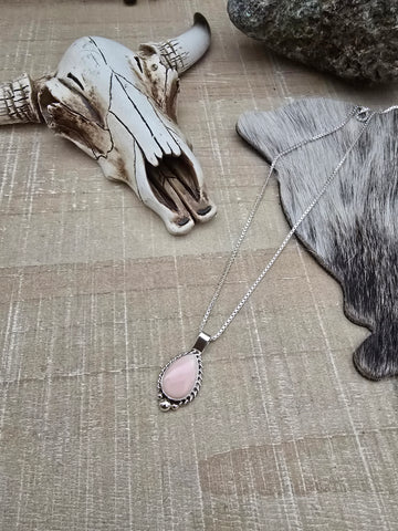 JALEN KEE PINK CONCH SHELL PENDANT