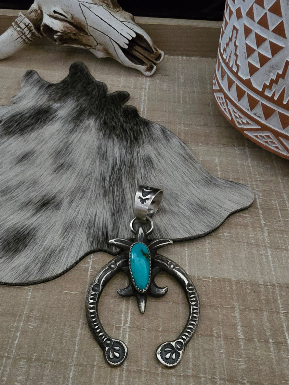 EVA CAYATINITO SMALL TURQUOISE NAJA PENDANT