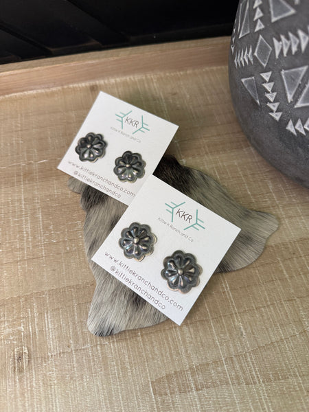 DALE MORGAN CONCHO FLOWER STUDS