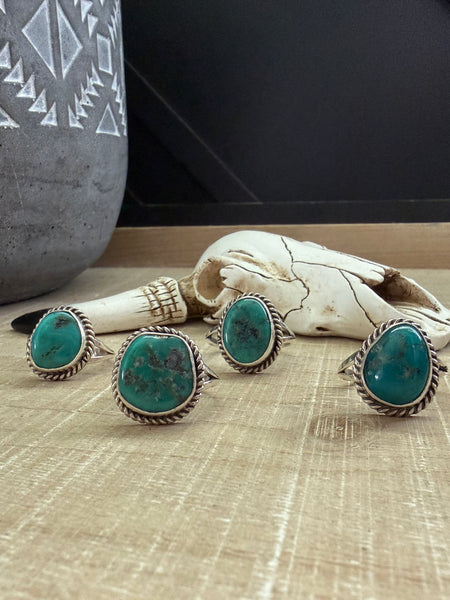 LETRICIA LARGO WHITE WATER TURQUOISE RING