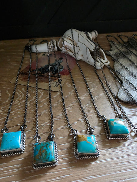 THE DIXON LITTLE TURQUOISE SQUARE NECKLACE
