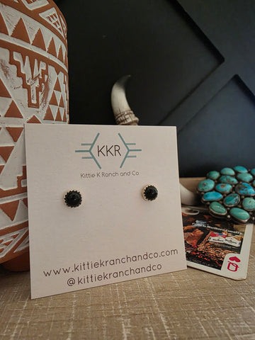 DOROTHY YAZZIE ONYX STUD EARRINGS
