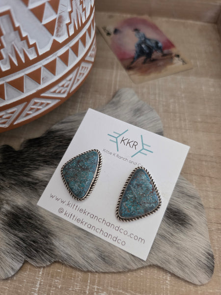 PUNCHY TURQUOISE STUD EARRINGS