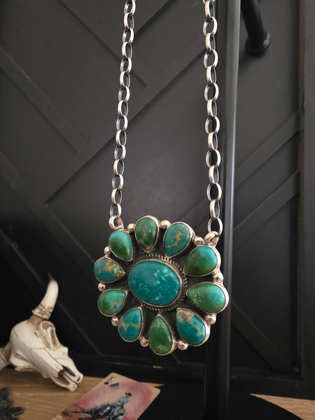 GERALDINE JAMES KINGMAN TURQUOISE CLUSTER NECKLACE