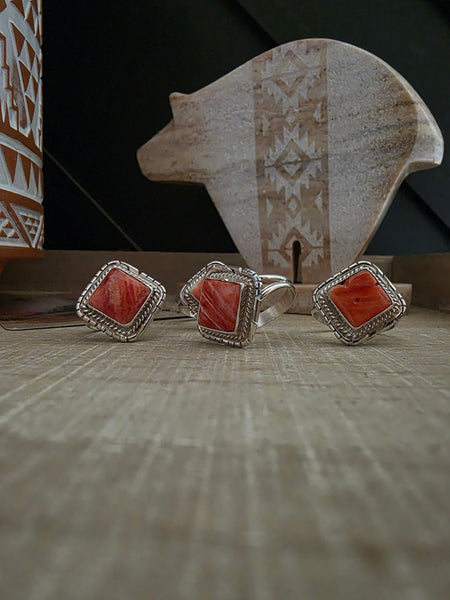 PEGGY SKEETS SPINY OYSTER RING