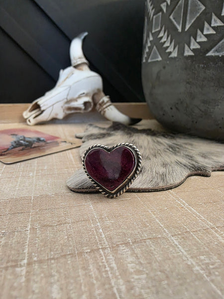 PURPLE SPINY OYSTER STONE HEART RING