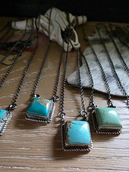 THE DIXON LITTLE TURQUOISE SQUARE NECKLACE