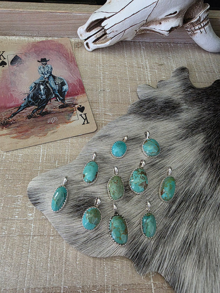 DOROTHY YAZZIE EMERALD VALLEY TURQUOISE PENDANT