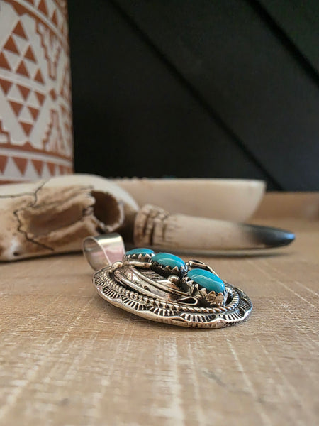 BETTY BEGAYE THREE TURQUOISE STONE OVAL PENDANT
