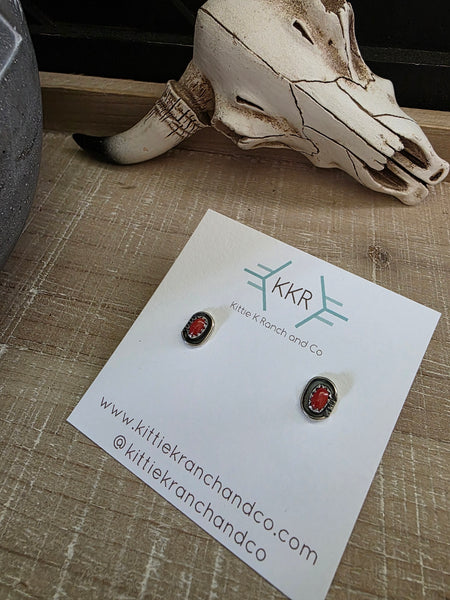 ROSELENE JOE CORAL STONE STUD EARRINGS