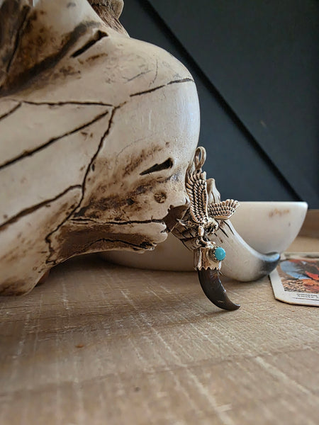 IDA McCRAE COYOTE  CLAW PENDANT