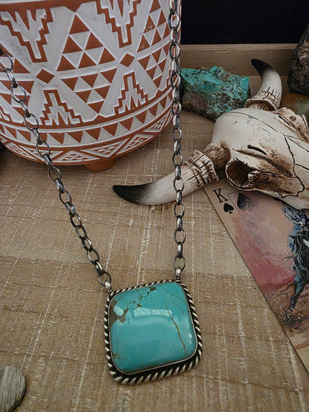 THE AUGUSTINE LARGE #8 TURQUOISE LARGE SQUARE BAR NECKLACE
