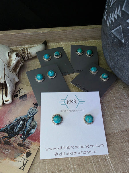ESTHER WHITE TURQUOISE STONE STUD EARRINGS
