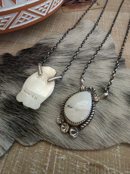 VIRGINIA HINIO WHITE BUFFALO NECKLACE