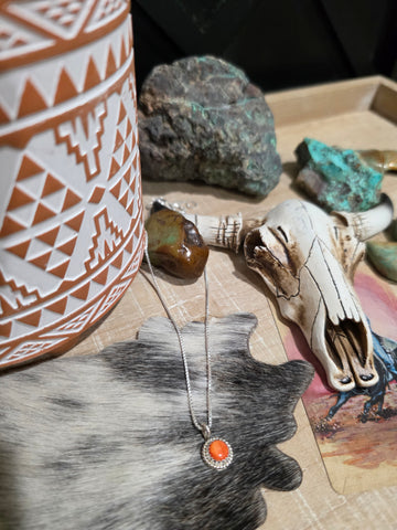 THERESA KINSEL SPINY OYSTER EVERYDAY PENDANT NECKLACE