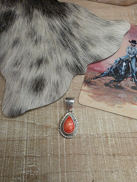 PEGGY SKEETS SPINY OYSTER PENDANT