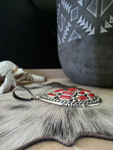 CHESTER CHARLEY CORAL STONE CLUSTER PENDANT