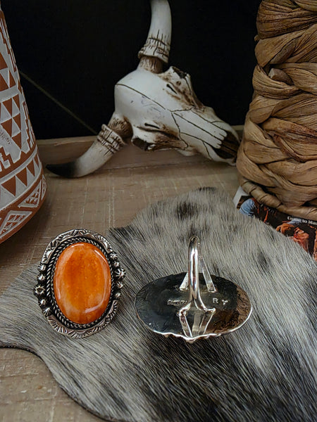 RAYMOND YAZZIE SPINY OYSTER COCKTAIL RING
