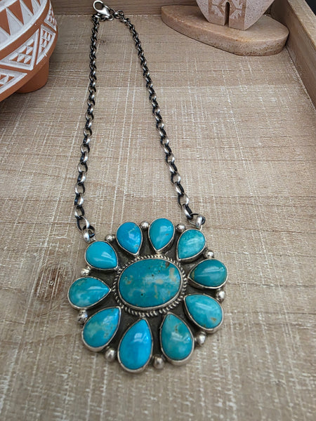 GERALDINE JAMES KINGMAN TURQUOISE CLUSTER NECKLACE