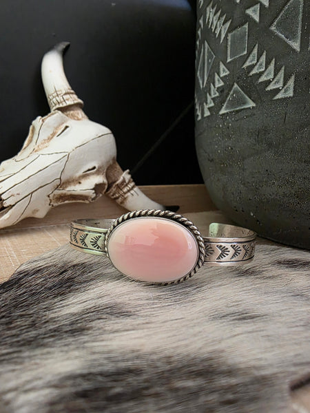 RICK ENRIQUEZ PINK CONCH SHELL CUFF
