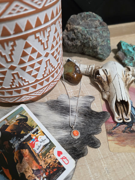 THERESA KINSEL SPINY OYSTER EVERYDAY PENDANT NECKLACE