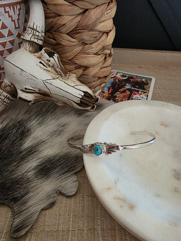 JEANETTE YAZZIE LEAF BRACELET WITH LITTLE TURQUOISE NUGGET