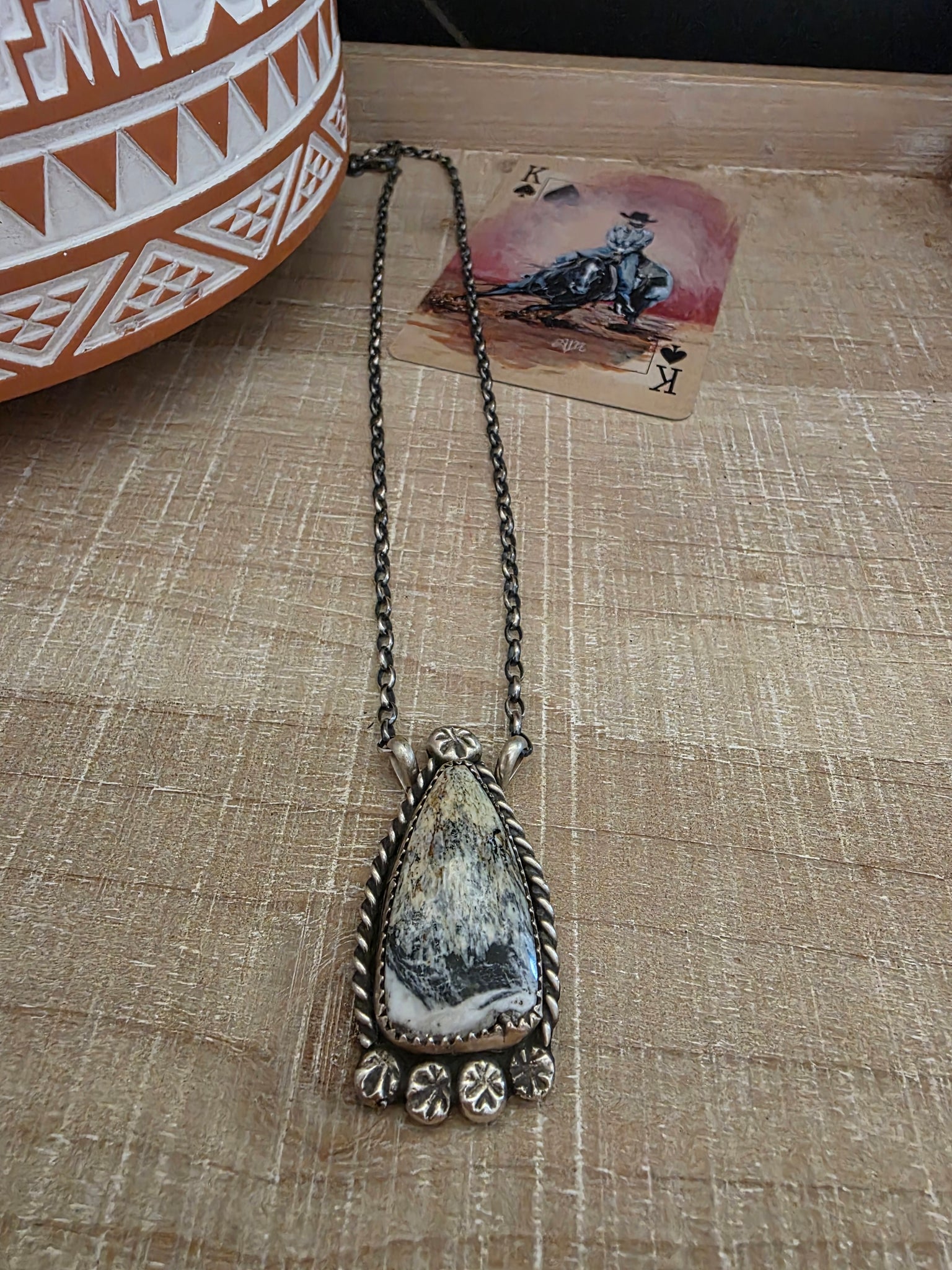 VIRGINIA HINIO WHITE BUFFALO NECKLACE