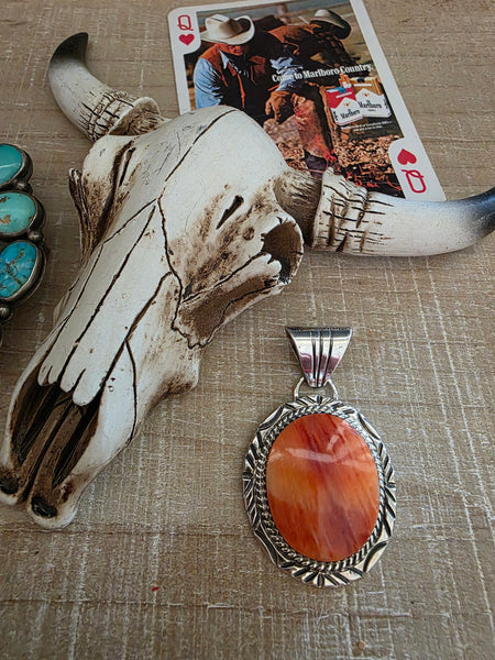 RENEE YAZZIE SPINY OYSTER PENDANT