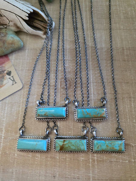THE DIXON LITTLE TURQUOISE BAR NECKLACE