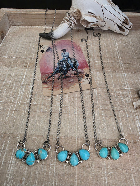 KINGMAN TURQUOISE TRINITY NECKLACE