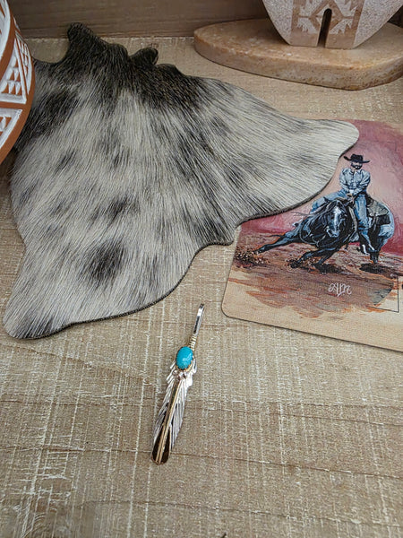 VIRGINIA BECENTI FEATHER TURQUOISE PENDANT