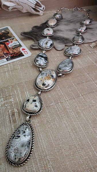 RANDY BILLY WHITE BUFFALO LARIAT NECKLACE