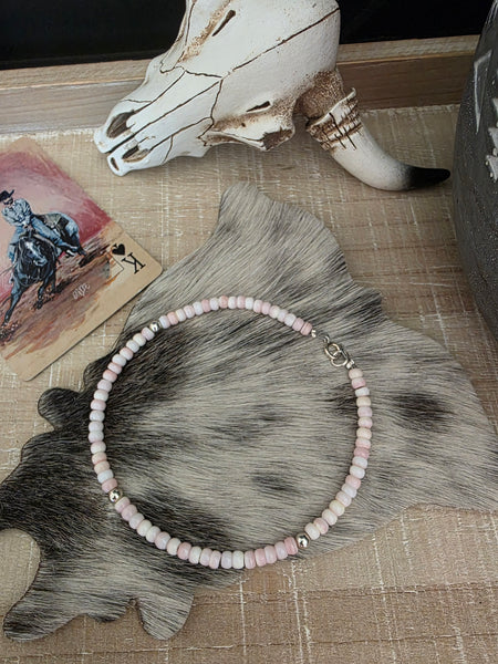 GERALD BENALLY PINK CONCH SHELL AND STERLING SILVER BEADED BRACELET