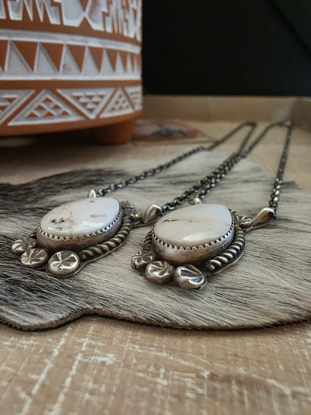 VIRGINIA HINIO WHITE BUFFALO NECKLACE
