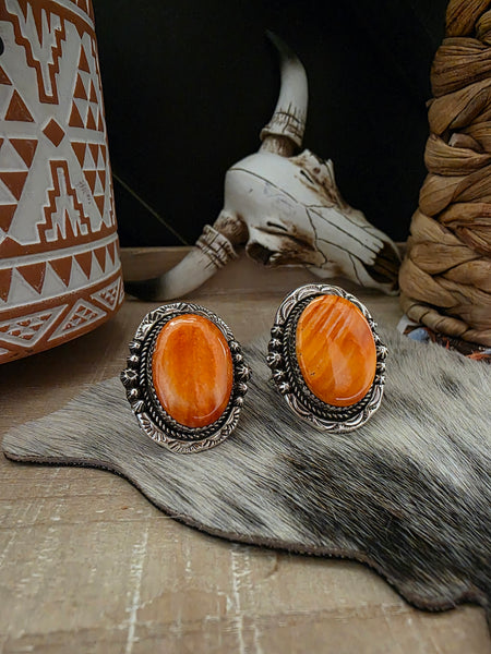 RAYMOND YAZZIE SPINY OYSTER COCKTAIL RING