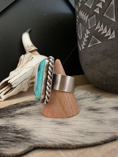 AUGUSTINE LARGO SQUARE TURQUOISE STONE RING
