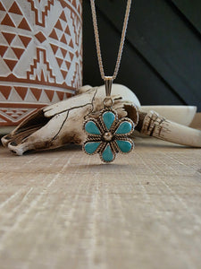 GINA DOSEDO FLOWER PENDANT