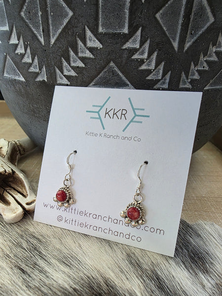 ELVERA TOWNE RED SPINY OYSTER DANGLE EARRINGS